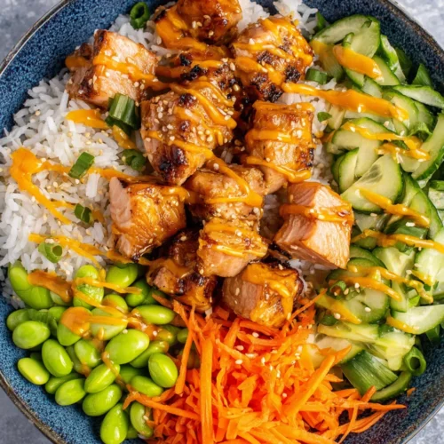 Delicious Salmon Bowls: A Quick and Healthy Delight 1 Delicious salmon bowls with healthy ingredients for a quick meal.