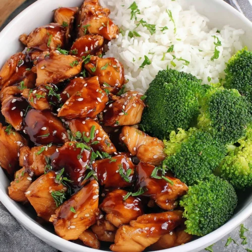 Delicious Teriyaki Chicken Bowl: A Quick Family Favorite 1 Teriyaki chicken bowl with chicken, broccoli, and rice.