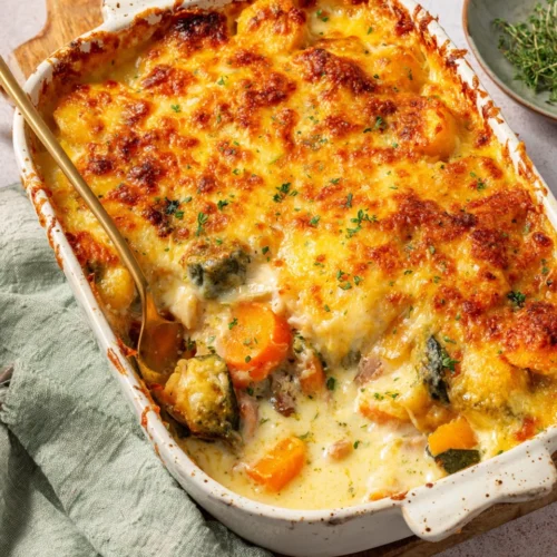 Delicious chicken and vegetable casserole for family dinners