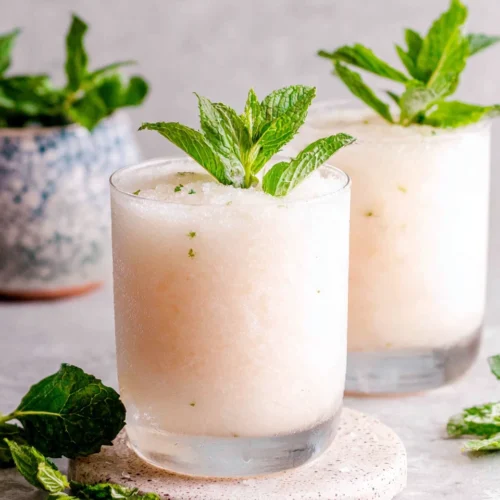 Frozen Mint Julep: A Refreshing Delight 1 Frozen mint julep, an easy summer treat.